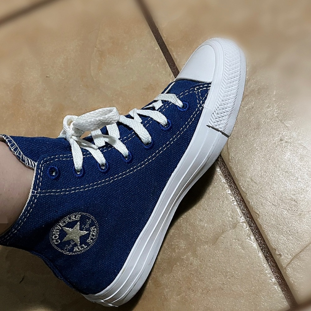 Rare High top jean style women’s converse chuck size 6 / 23 cm